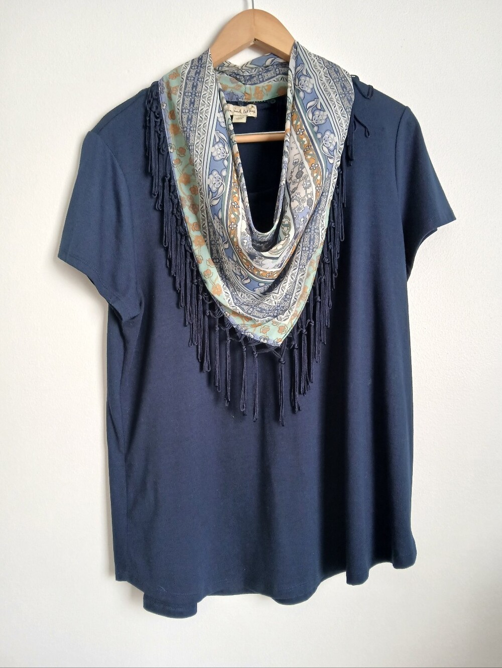 Live And Let Live Top W Attached Scarf Size XL Blue